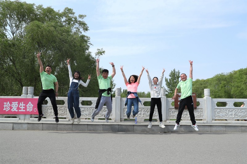 步步為贏！“踏春風”健步走活動釋放團隊新活力